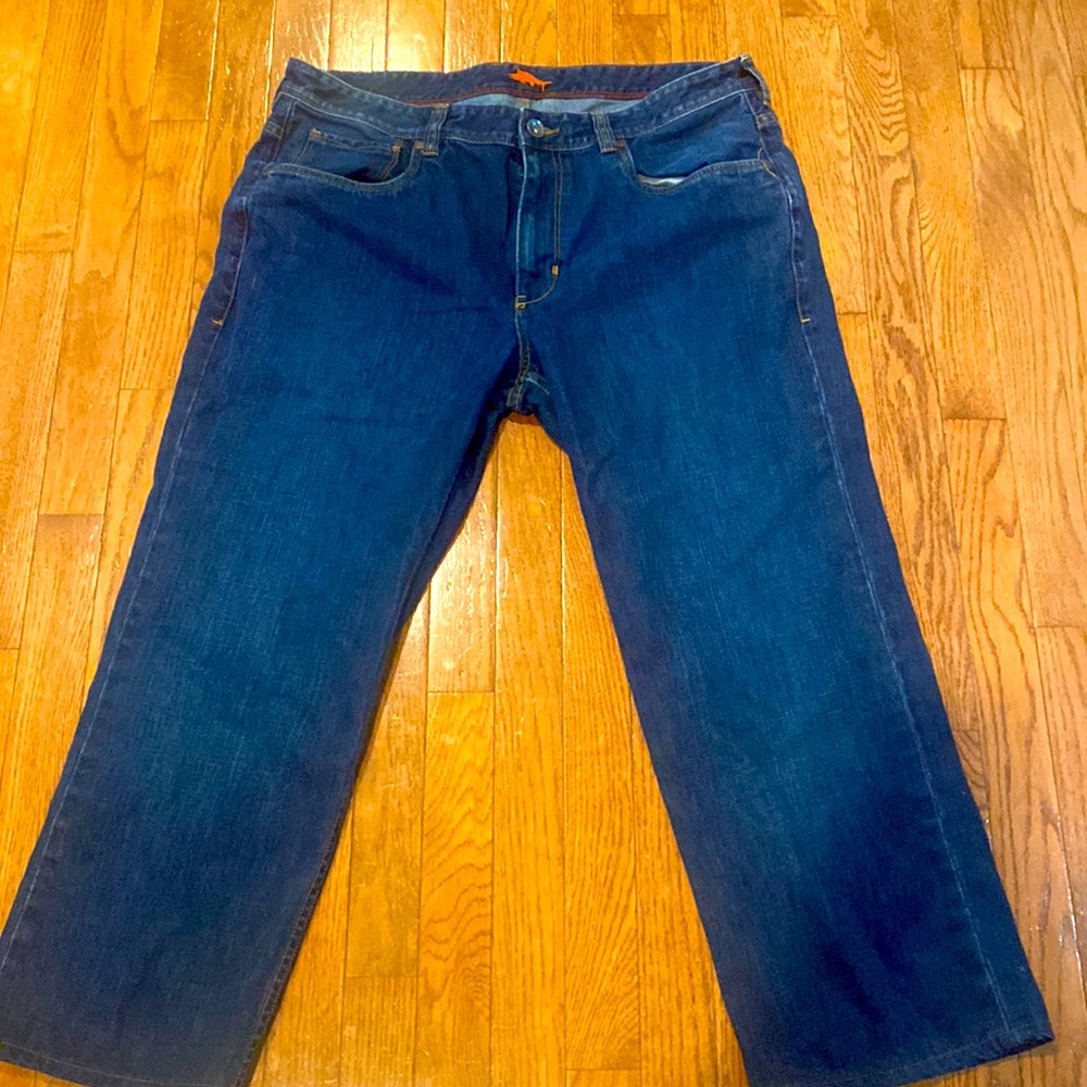 Tommy Bahama relaxed jeans 38x30